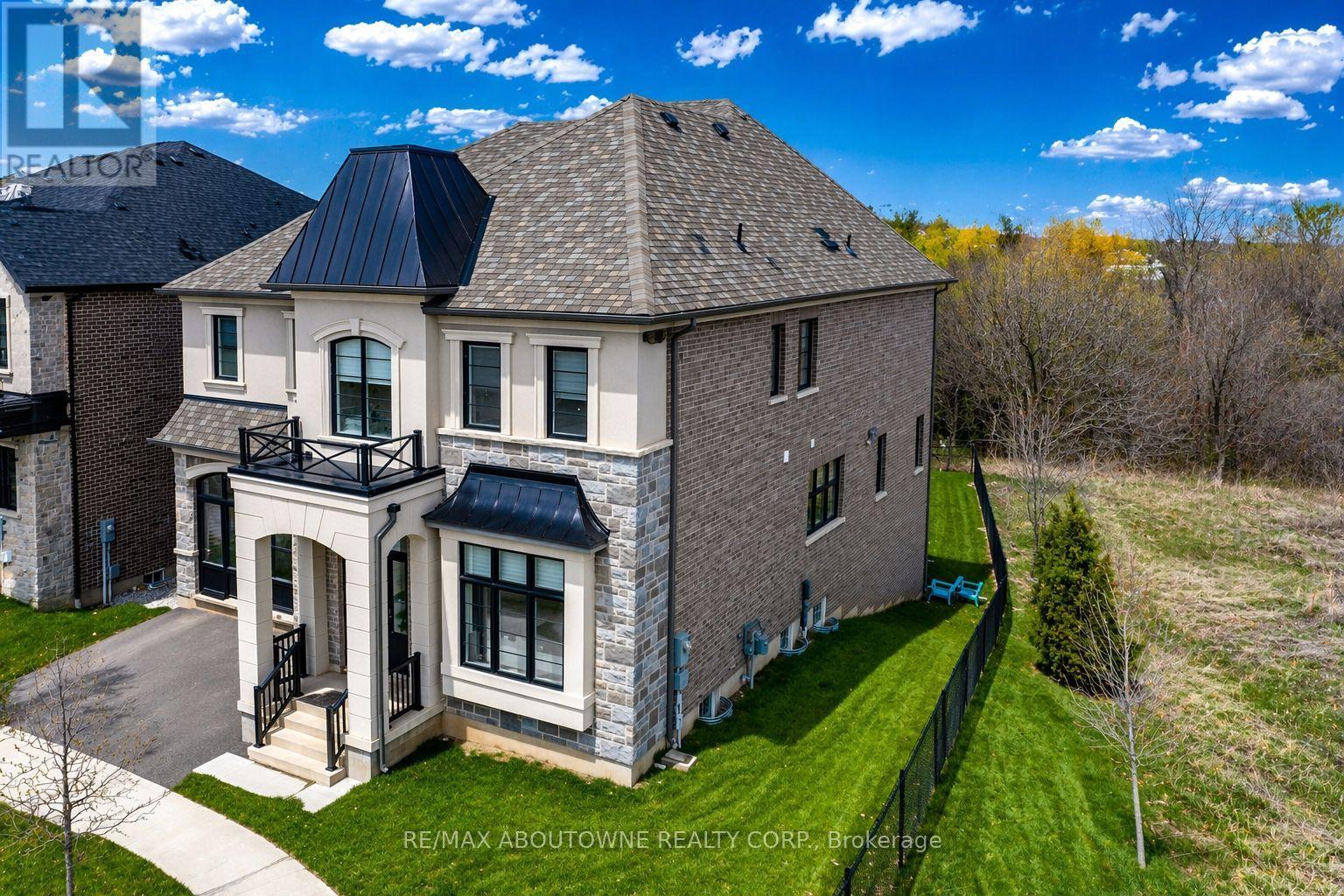 1416 Ford Strathy Crescent S, Oakville, Ontario  L6H 6E3 - Photo 41 - W13006534