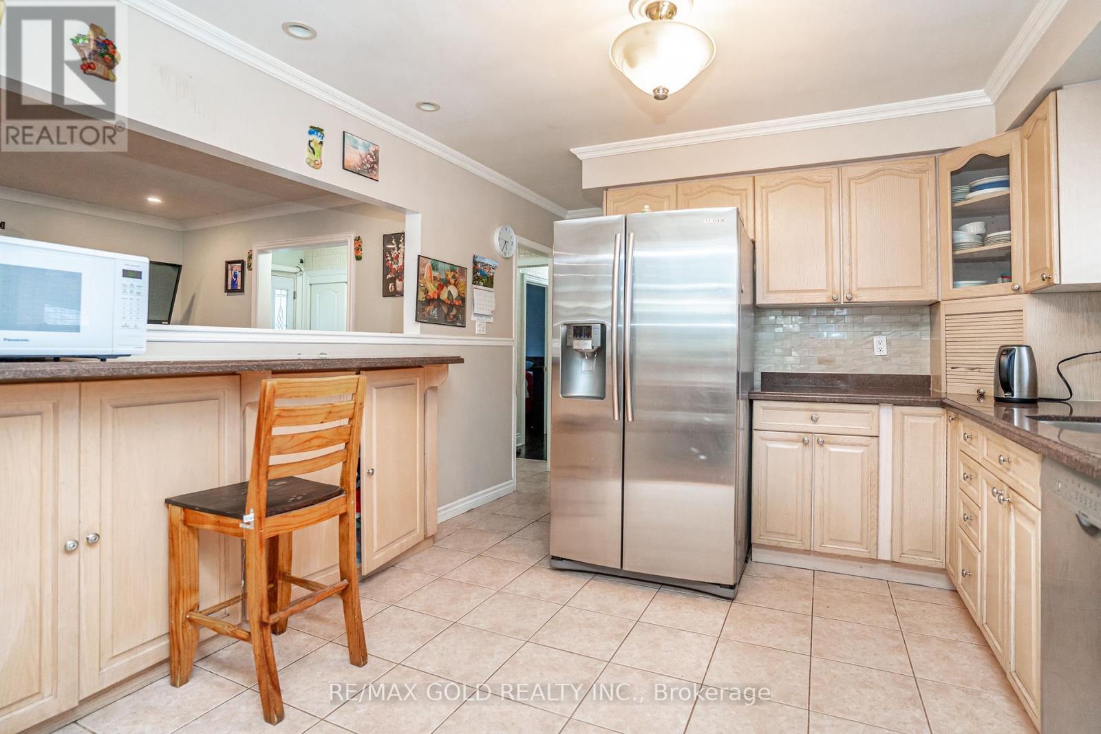 37 Carlyle Crescent, Brampton, Ontario  L6W 2Y9 - Photo 14 - W13007236