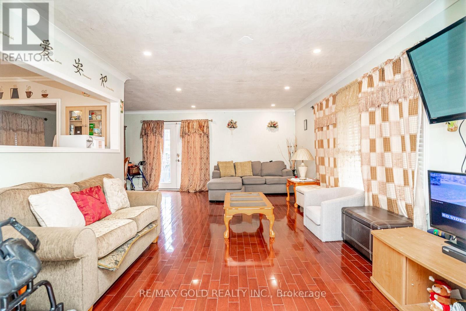 37 Carlyle Crescent, Brampton, Ontario  L6W 2Y9 - Photo 9 - W13007236