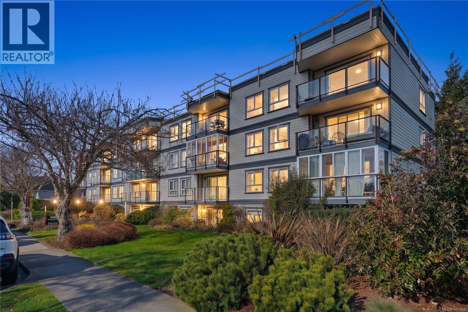 301 1024 Fairfield Rd, Victoria, British Columbia