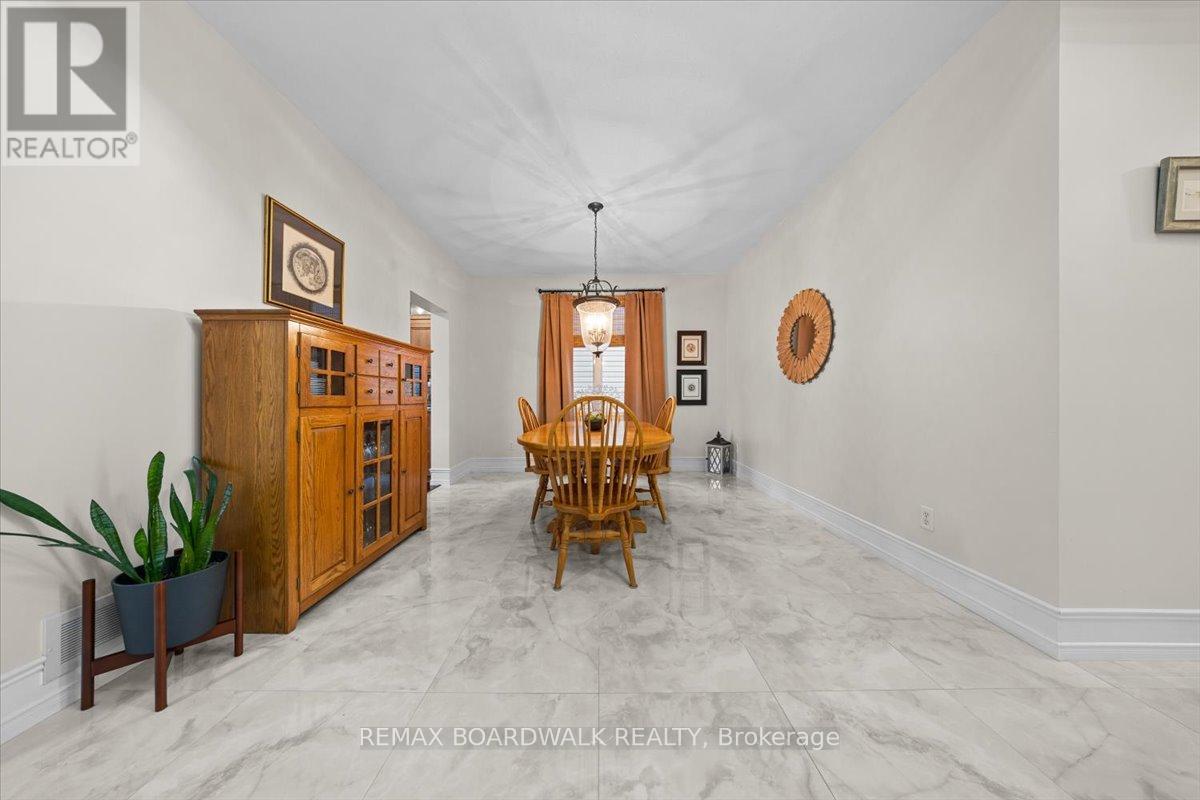 131 Chancery Crescent, Ottawa, Ontario  K4A 4N4 - Photo 7 - X12995606