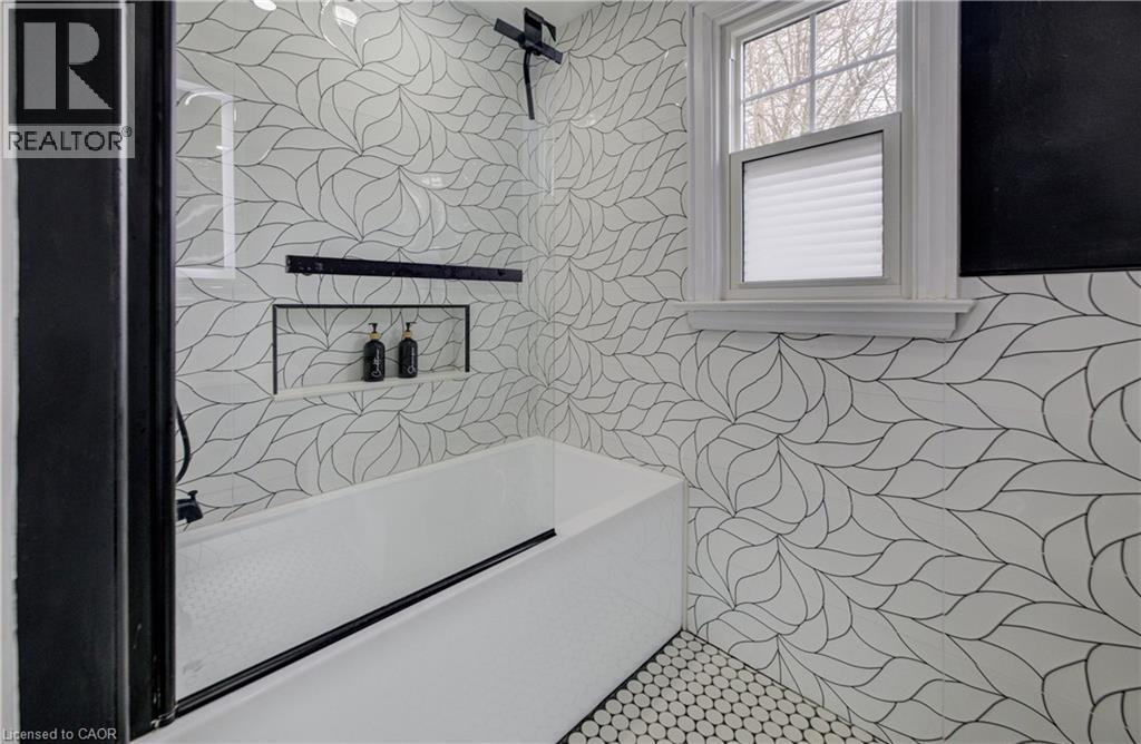 27 Lowrey Avenue S, Cambridge, Ontario  N1R 4Z4 - Photo 30 - 40811528