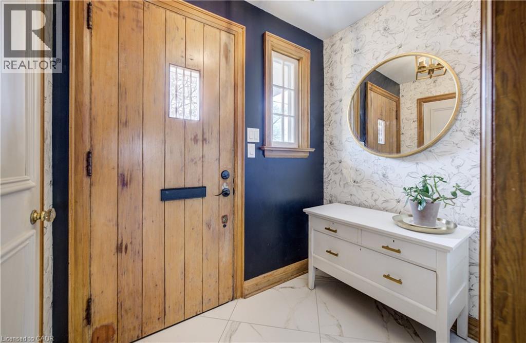 27 Lowrey Avenue S, Cambridge, Ontario  N1R 4Z4 - Photo 4 - 40811528