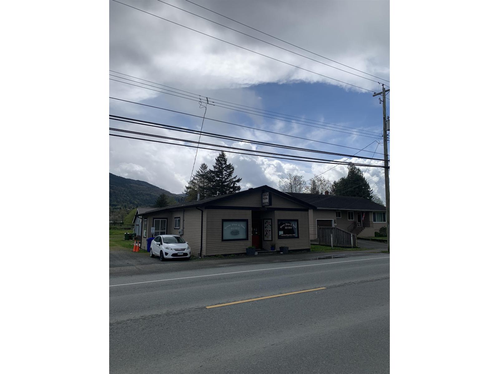 42116 Yarrow Central Road, Yarrow, Yarrow, British Columbia  V2R 5E6 - Photo 2 - C8077889