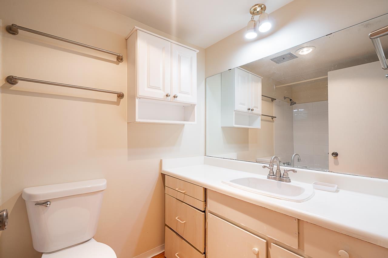 208 15020 North Bluff Road, White Rock, British Columbia  V4B 5A4 - Photo 19 - R3112551