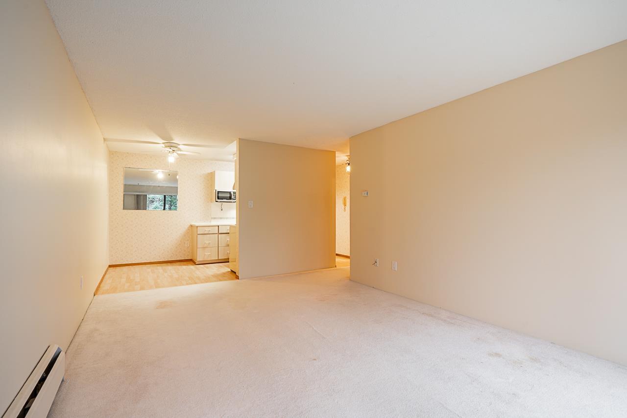 208 15020 North Bluff Road, White Rock, British Columbia  V4B 5A4 - Photo 30 - R3112551