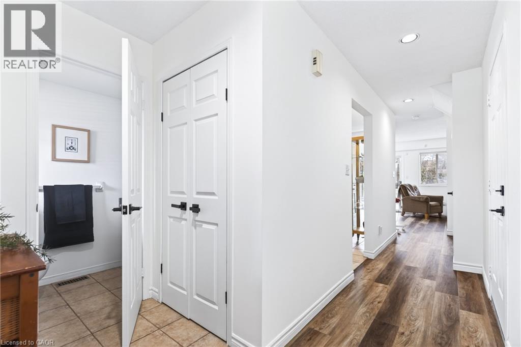 1279 Nottingham Avenue, Burlington, Ontario  L7P 2R5 - Photo 4 - 40816125