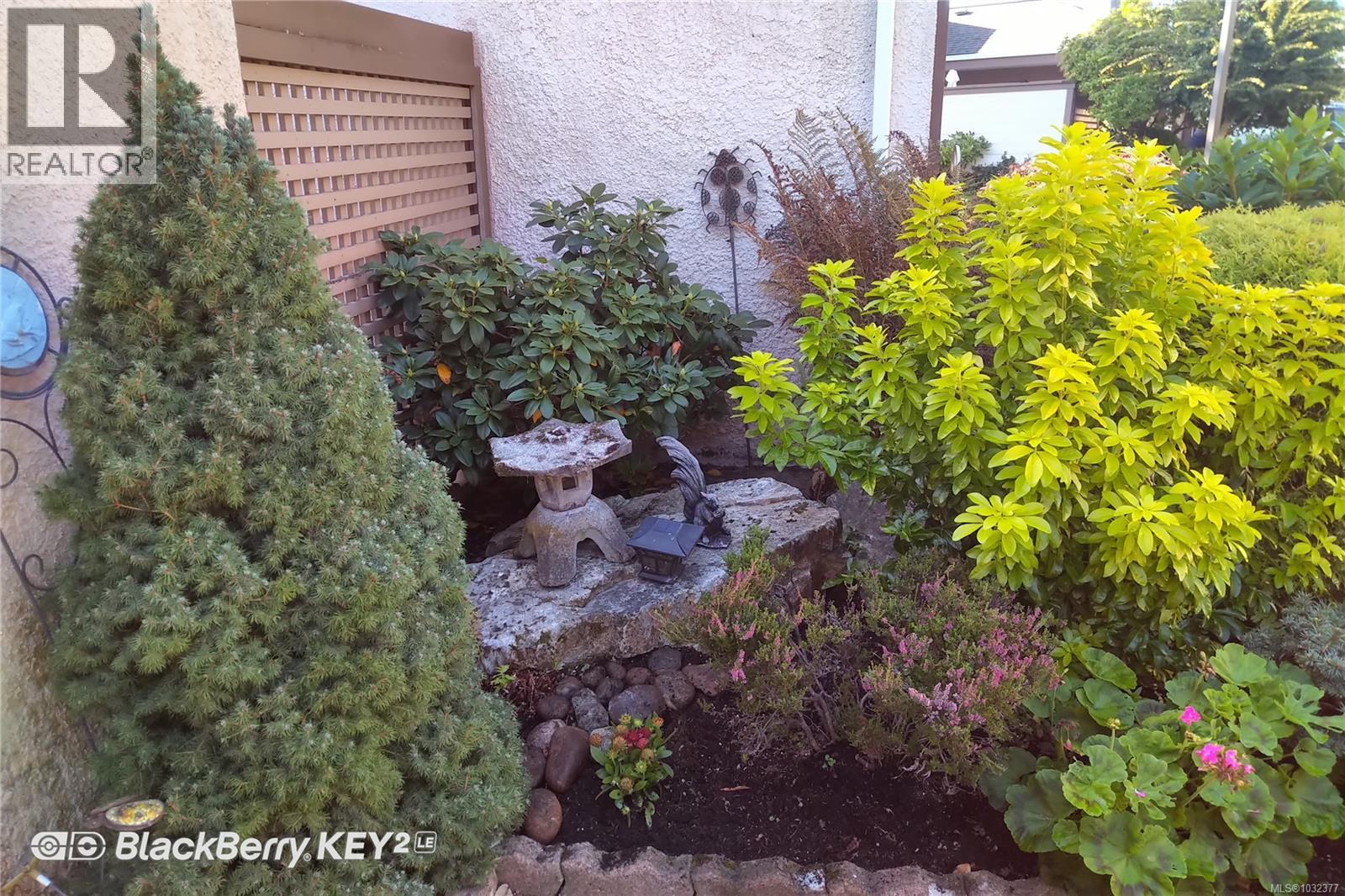 4 901 Kentwood Lane, Saanich, British Columbia  V8Y 2Y5 - Photo 20 - 1032377