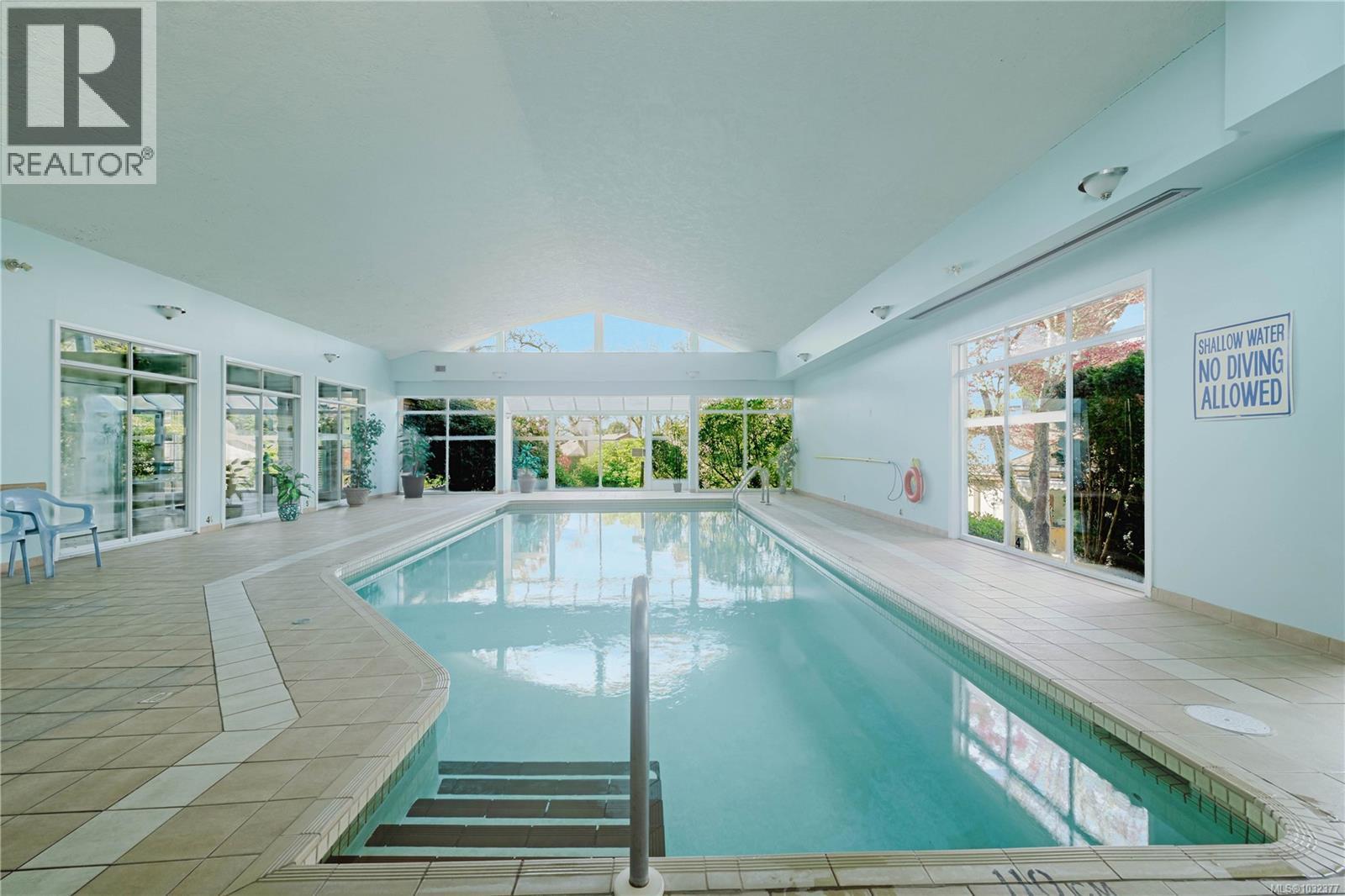 4 901 Kentwood Lane, Saanich, British Columbia  V8Y 2Y5 - Photo 45 - 1032377