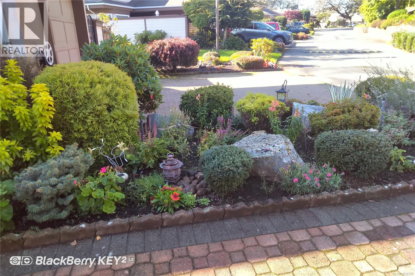 4 901 Kentwood Lane, Saanich, British Columbia  V8Y 2Y5 - Photo 18 - 1032377