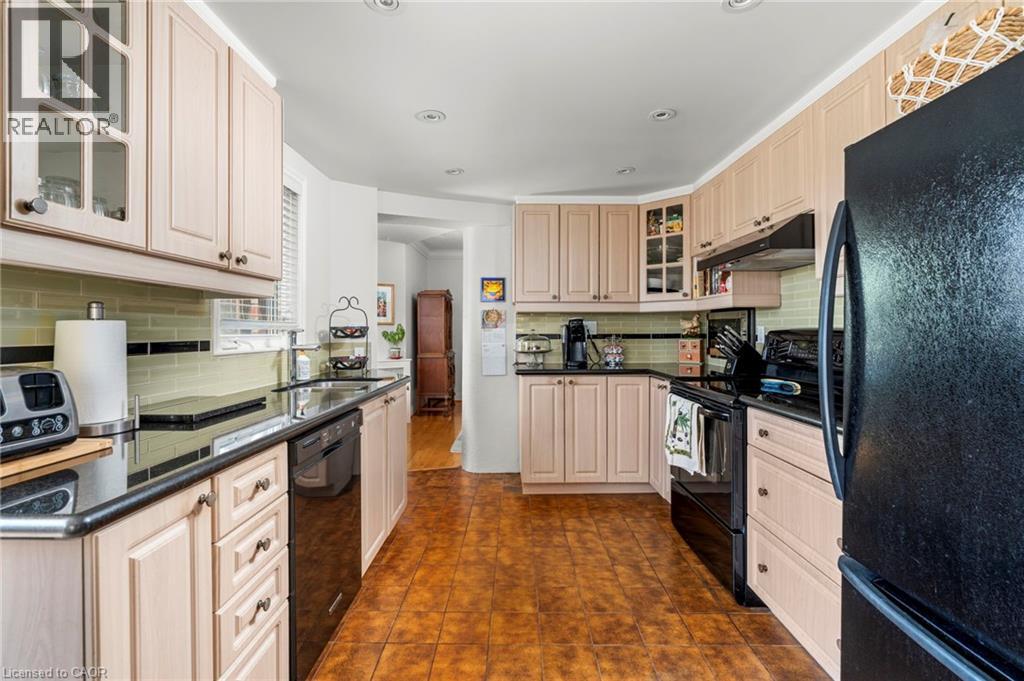 10 Landour Avenue, York, Ontario  M6M 4J4 - Photo 14 - 40820709