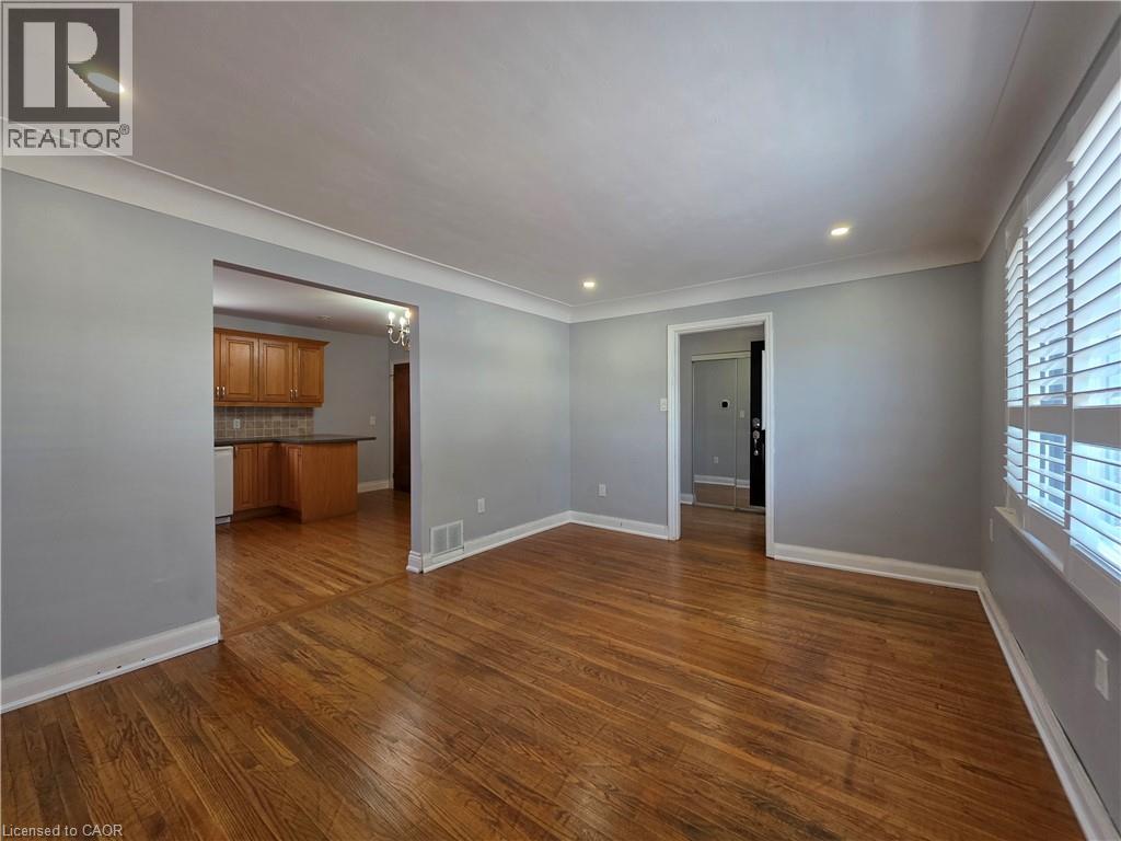 100 Corman Avenue, Stoney Creek, Ontario  L8G 3W2 - Photo 4 - 40815647