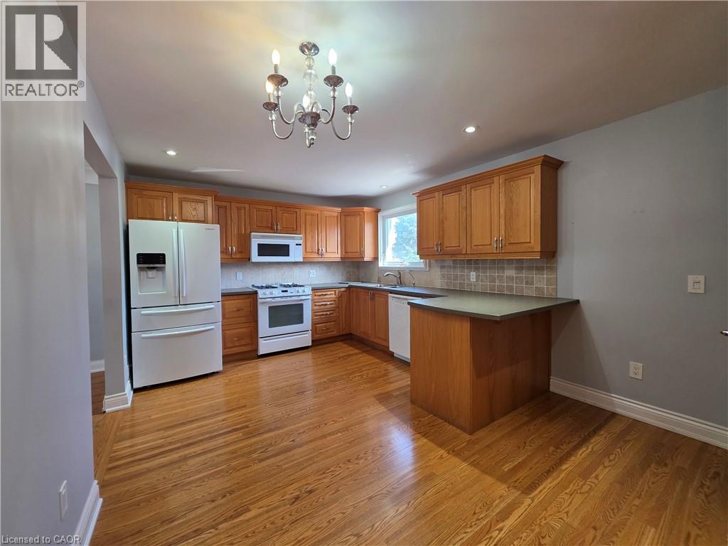 100 Corman Avenue, Stoney Creek, Ontario  L8G 3W2 - Photo 5 - 40815647