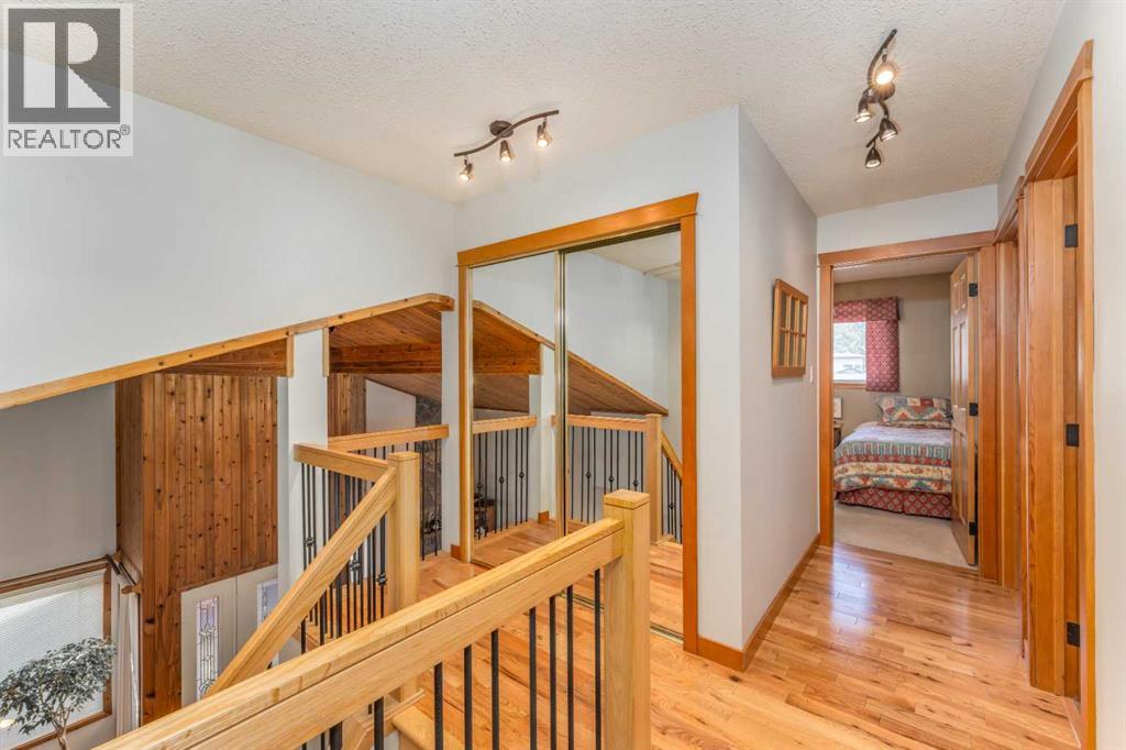 803 Larch Place, Canmore, Alberta  T1W 1S4 - Photo 23 - A2299156