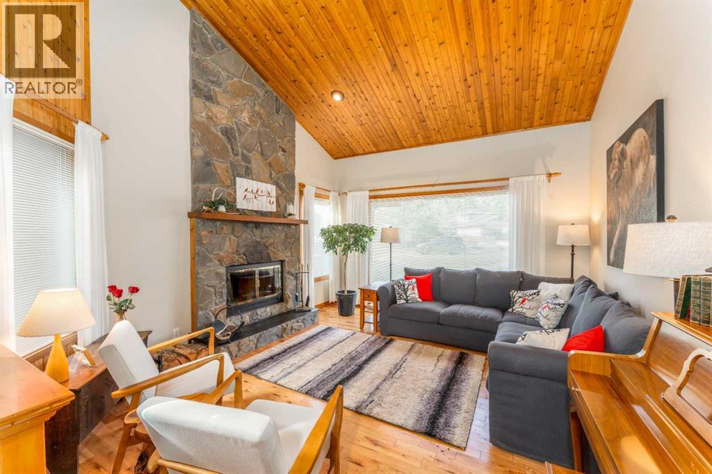 803 Larch Place, Canmore, Alberta  T1W 1S4 - Photo 3 - A2299156