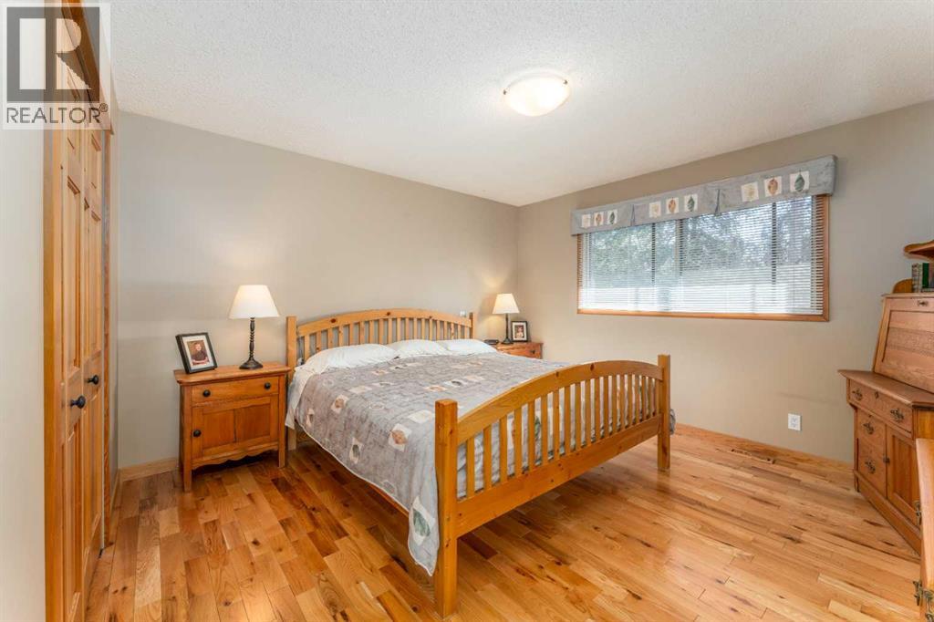 803 Larch Place, Canmore, Alberta  T1W 1S4 - Photo 16 - A2299156