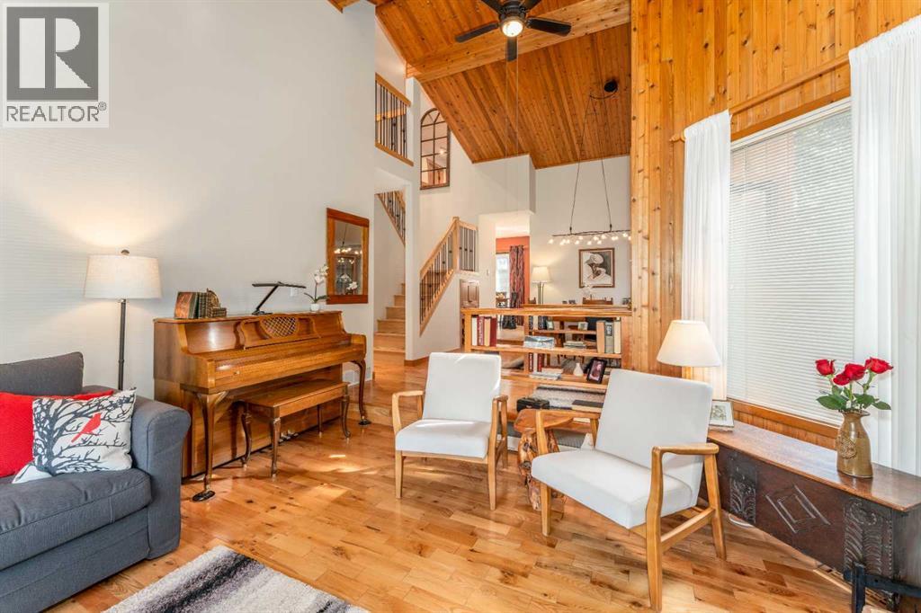 803 Larch Place, Canmore, Alberta  T1W 1S4 - Photo 2 - A2299156