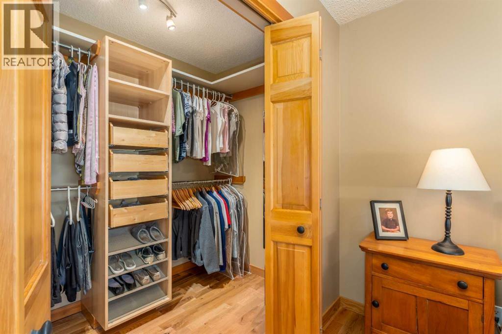 803 Larch Place, Canmore, Alberta  T1W 1S4 - Photo 19 - A2299156