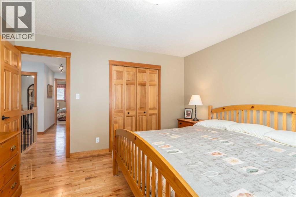 803 Larch Place, Canmore, Alberta  T1W 1S4 - Photo 18 - A2299156