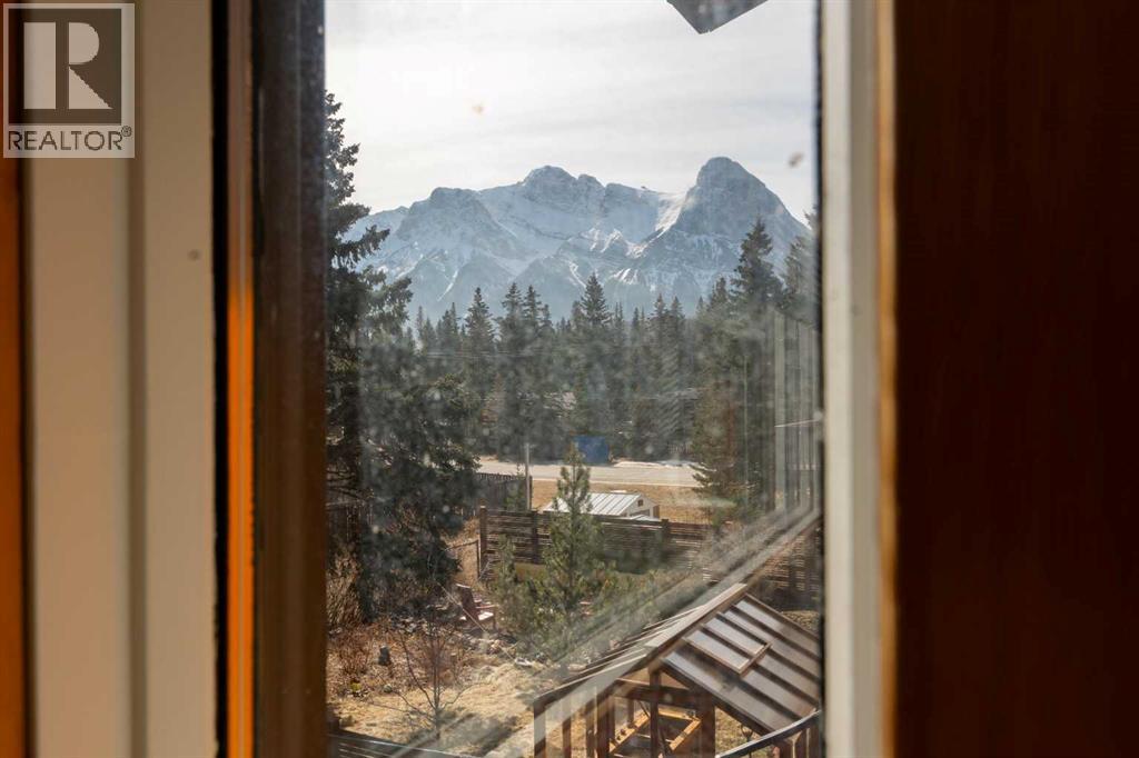 803 Larch Place, Canmore, Alberta  T1W 1S4 - Photo 22 - A2299156