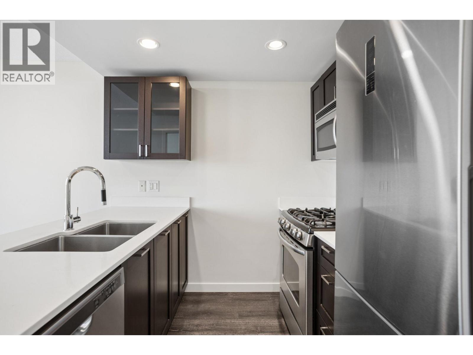 1001 4815 Eldorado Mews, Vancouver, British Columbia  V5R 0B2 - Photo 6 - R3112229