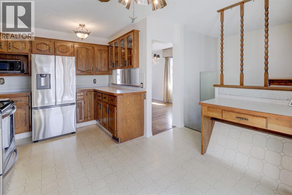 1008 Motherwell Road NE, Calgary, Alberta  T2E 6E7 - Photo 15 - A2301200