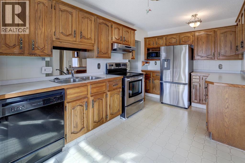 1008 Motherwell Road NE, Calgary, Alberta  T2E 6E7 - Photo 14 - A2301200