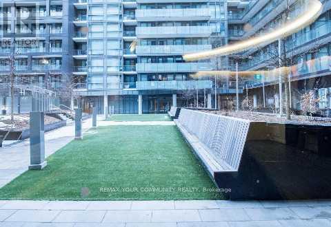 1005 - 70 Princess Street, Toronto, Ontario  M5A 0X6 - Photo 16 - C12996054