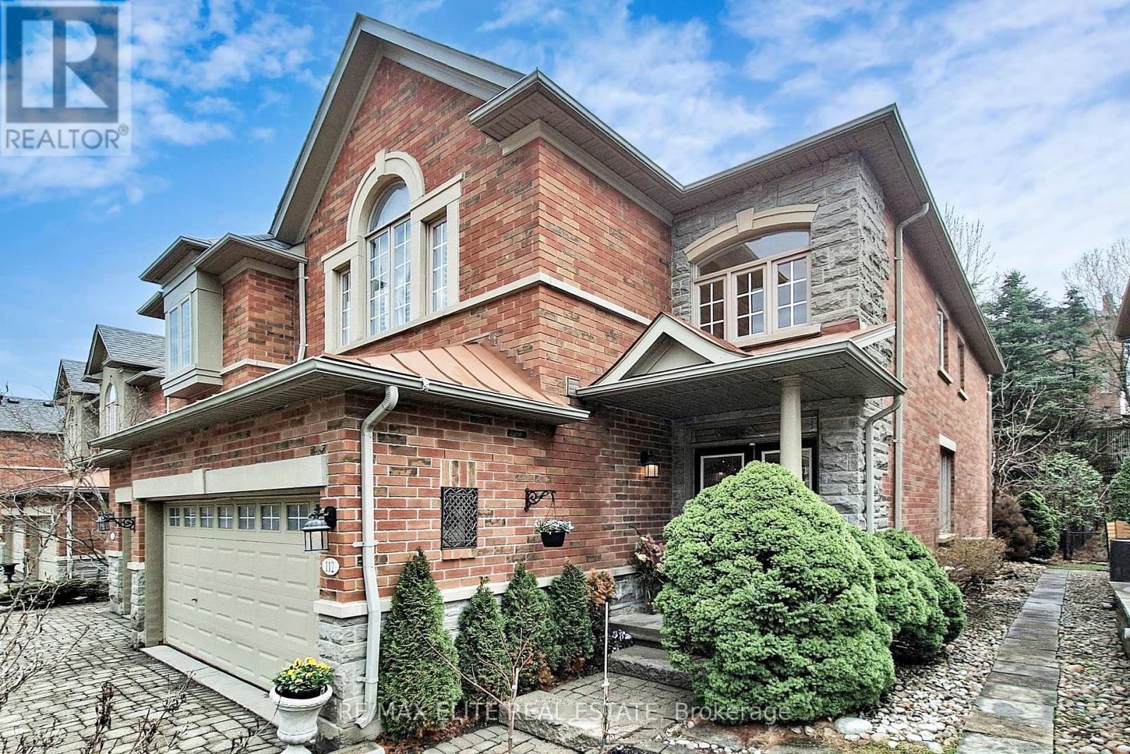 112 Westbury Court, Richmond Hill, Ontario  L4S 2L3 - Photo 3 - N13010146