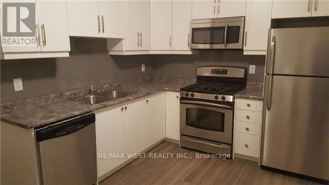 Upper - 78 Millicent Street, Toronto, Ontario  M6H 1W4 - Photo 3 - W13010138