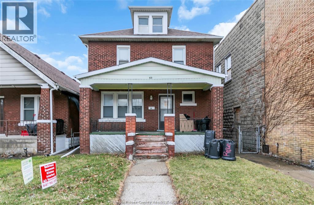 69 Shepherd, Windsor, Ontario  N8X 2K1 - Photo 1 - 26008355