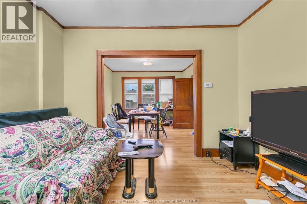 69 Shepherd, Windsor, Ontario  N8X 2K1 - Photo 5 - 26008355