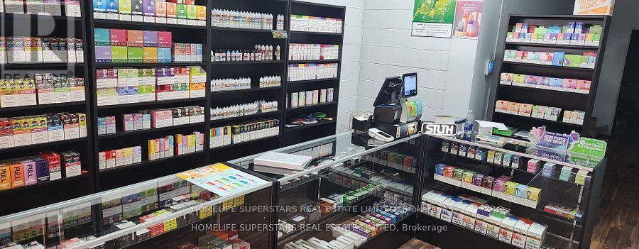 486 Grantham Ave Avenue E, St. Catharines, Ontario  L2M 6W2 - Photo 4 - X12702210