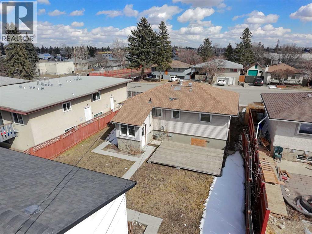 1827 43 Street SE, Calgary, Alberta  T2B 1H1 - Photo 4 - A2298052