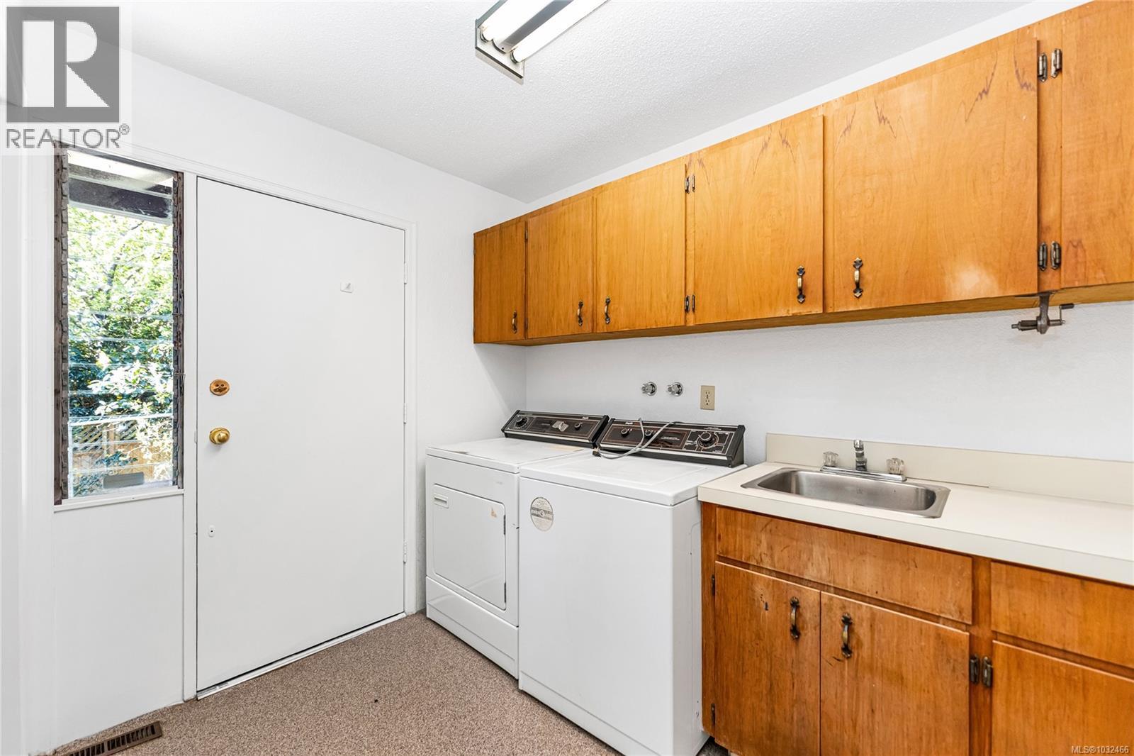 1731 Patly Pl, Victoria, British Columbia  V8S 5J5 - Photo 25 - 1032466