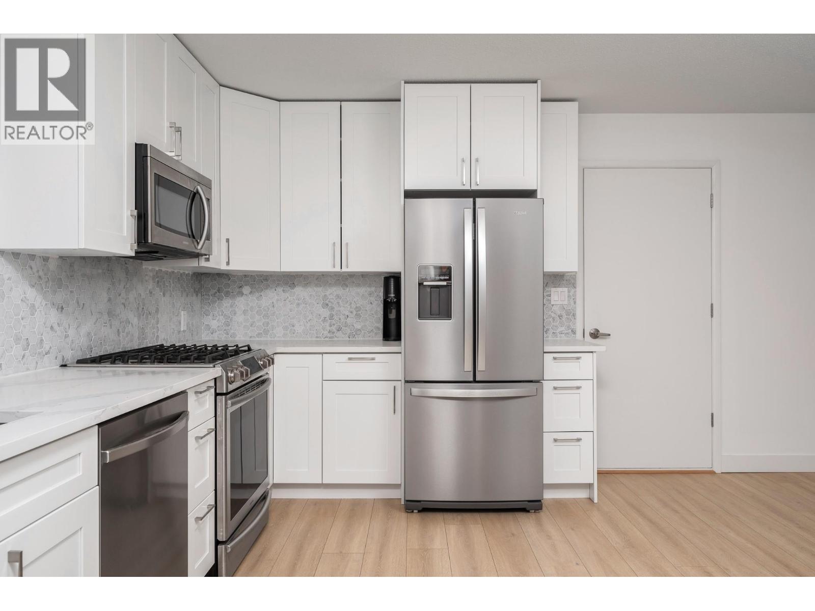 6531 Longacre Drive, Vernon, British Columbia  V1H 1H9 - Photo 8 - 10380227