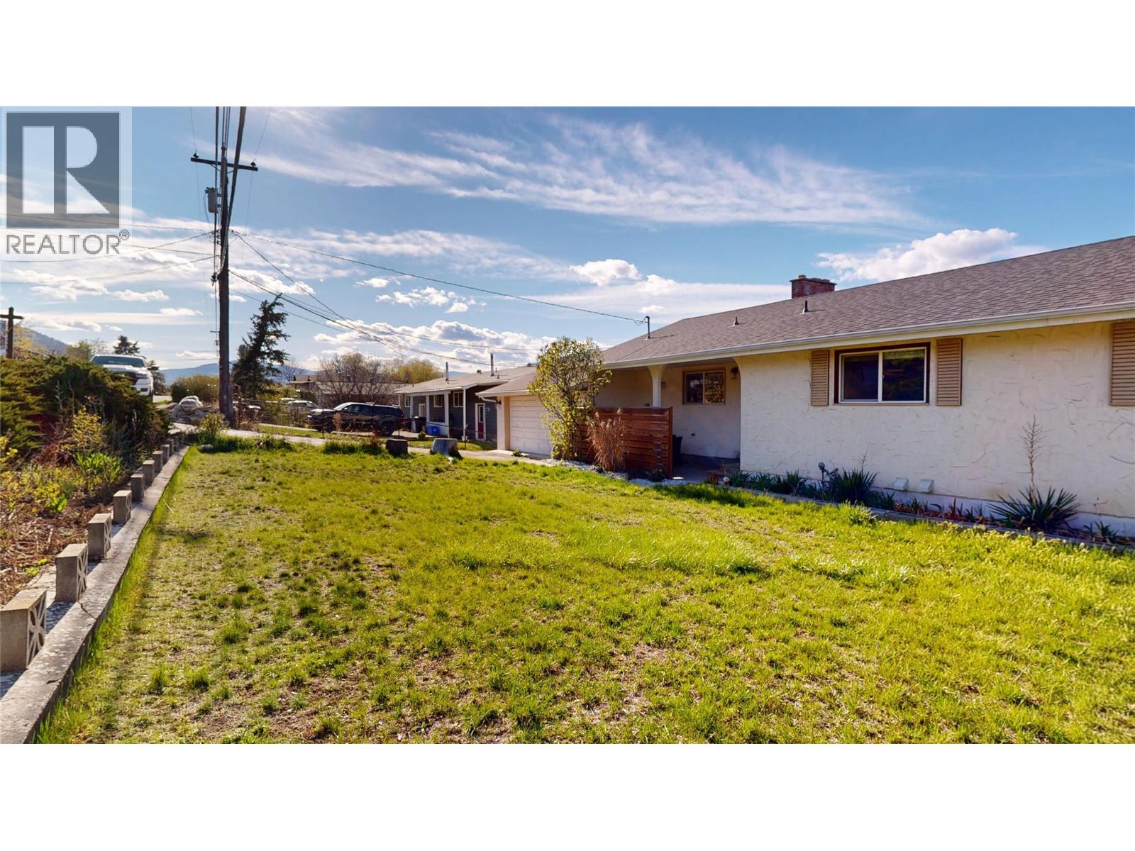 6531 Longacre Drive, Vernon, British Columbia  V1H 1H9 - Photo 2 - 10380227