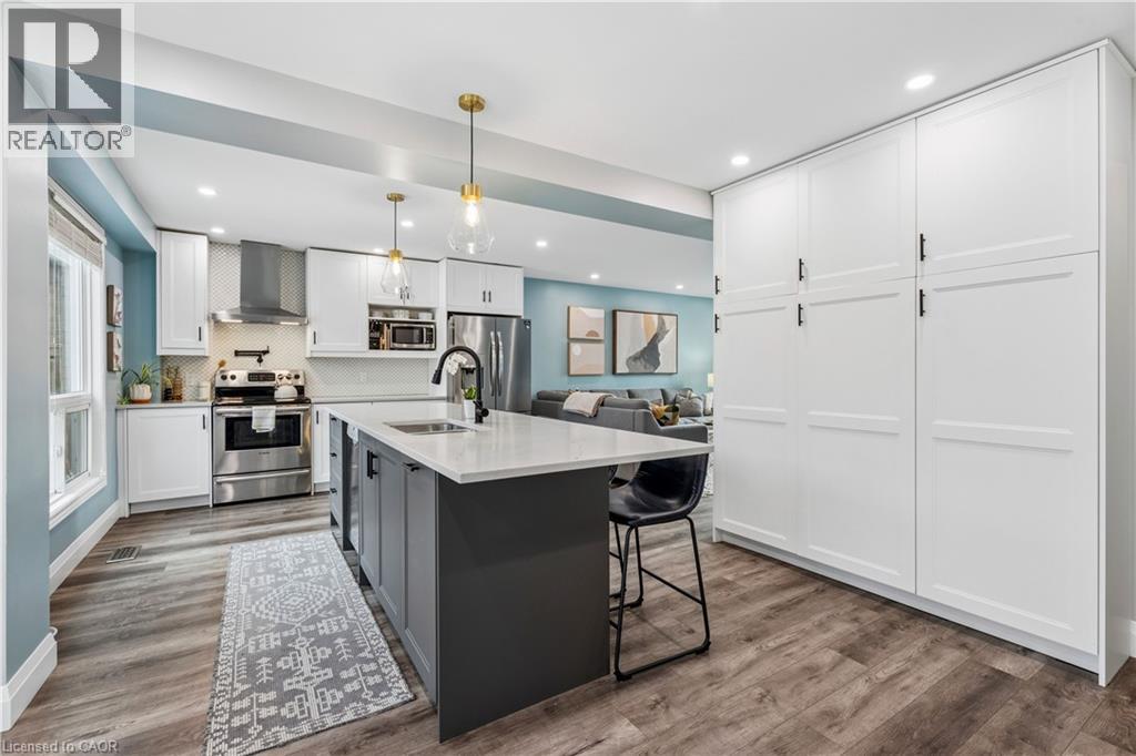 18 Marisa Court, Hamilton, Ontario  L9A 5E5 - Photo 3 - 40812852