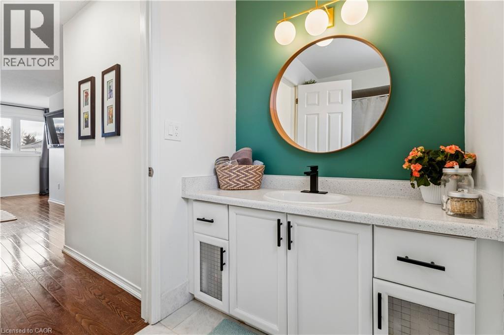 18 Marisa Court, Hamilton, Ontario  L9A 5E5 - Photo 25 - 40812852