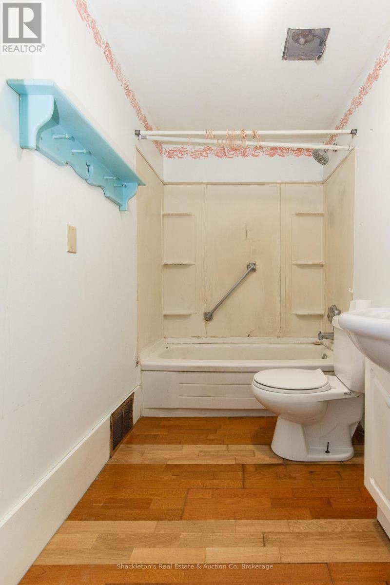 148 Rebecca Street, Stratford, Ontario  N5A 3P3 - Photo 15 - X12988556