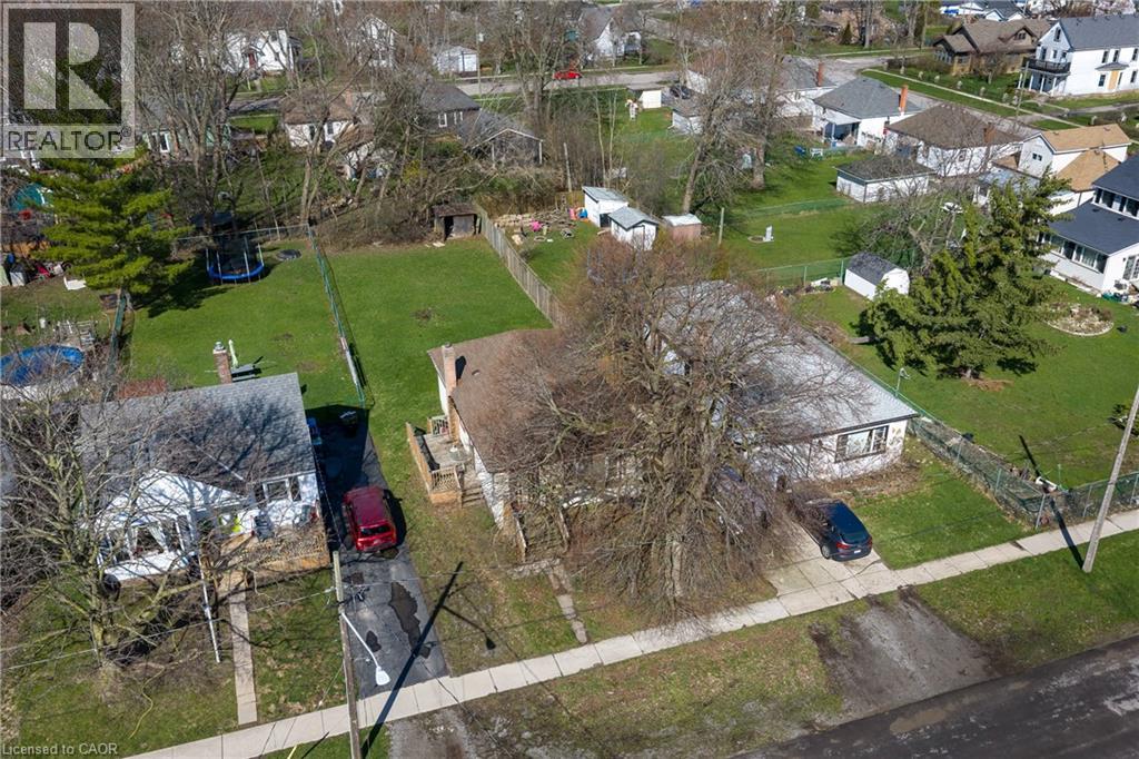 152 High Street, Fort Erie, Ontario  L2A 3R1 - Photo 2 - 40821228