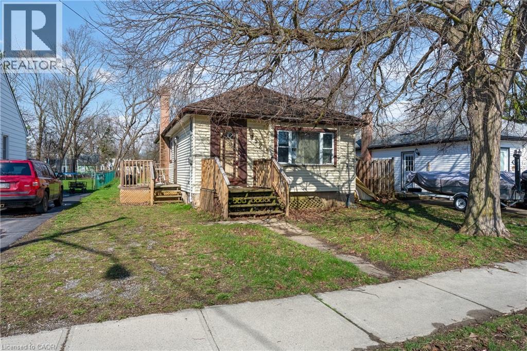 152 High Street, Fort Erie, Ontario  L2A 3R1 - Photo 7 - 40821228