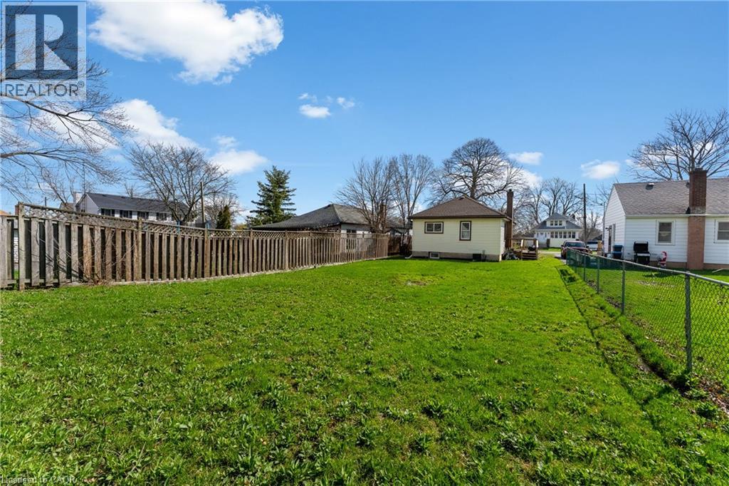 152 High Street, Fort Erie, Ontario  L2A 3R1 - Photo 9 - 40821228