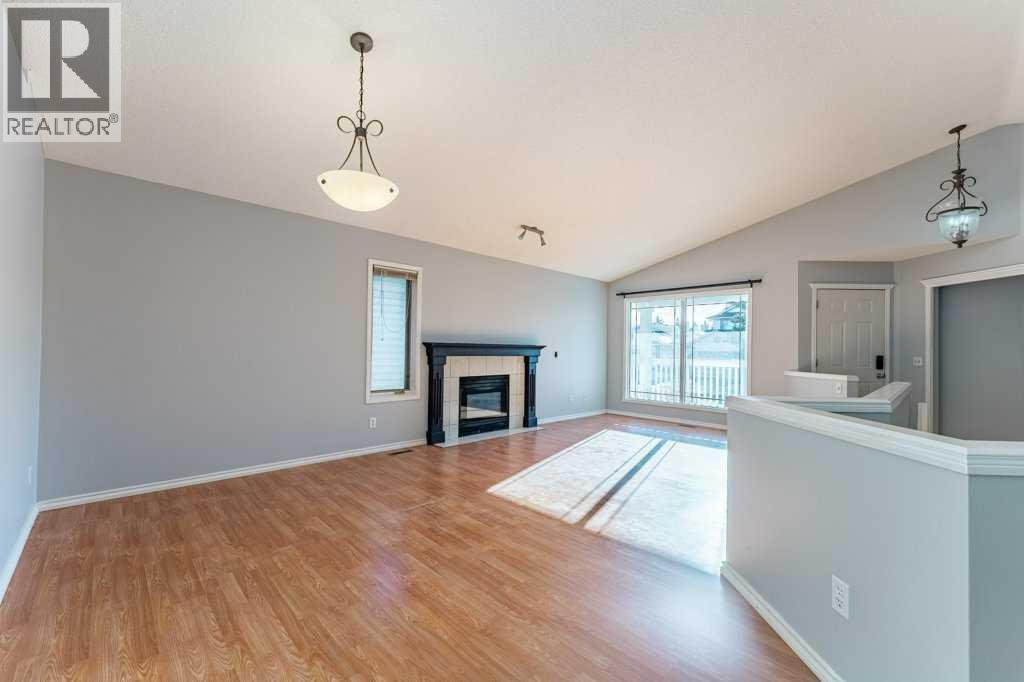 3606 Douglas Woods Heights Se, Calgary, Alberta  T2Z 2G4 - Photo 5 - A2291103