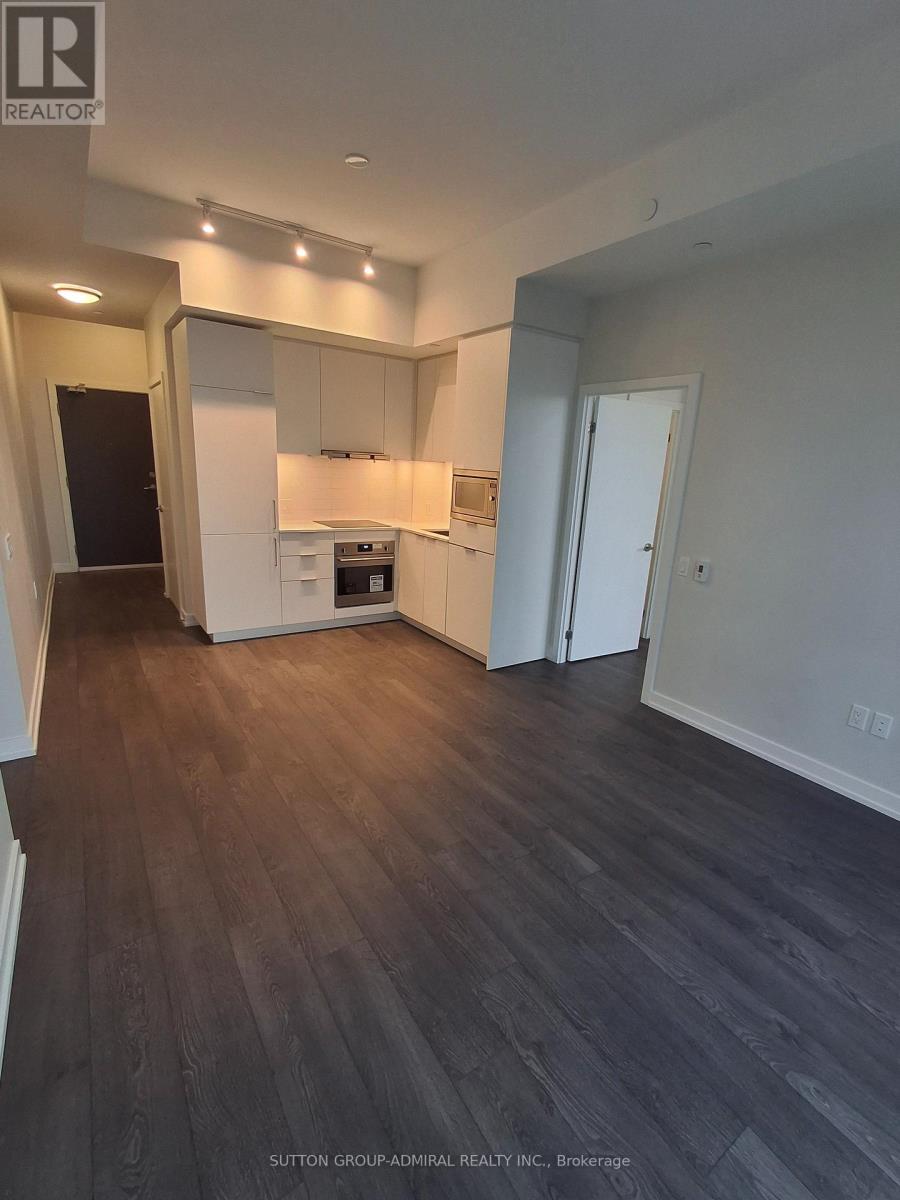 7 Golden Lion Heights, Toronto, Ontario  M2M 0C1 - Photo 4 - C13010162