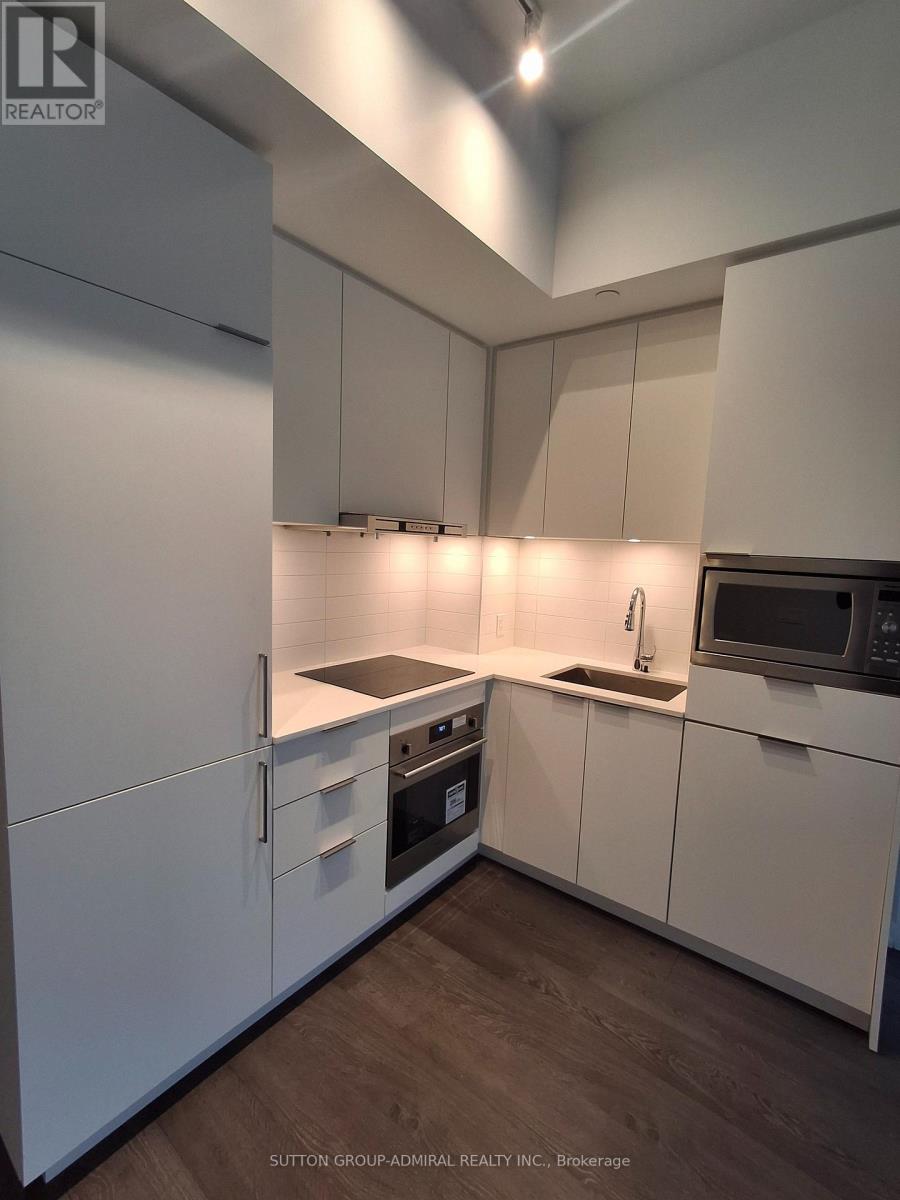 7 Golden Lion Heights, Toronto, Ontario  M2M 0C1 - Photo 5 - C13010162