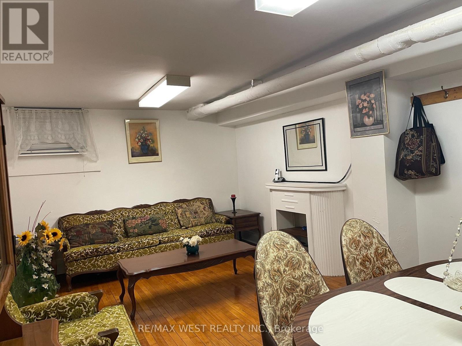 364 Roxton Road, Toronto, Ontario  M6G 3R2 - Photo 20 - C13010176