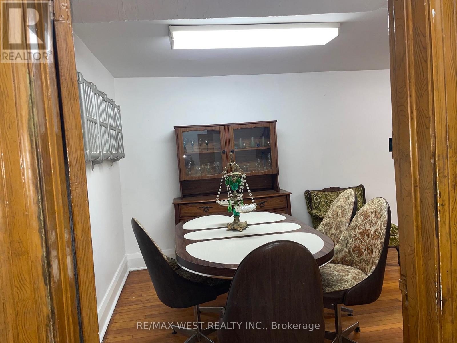 364 Roxton Road, Toronto, Ontario  M6G 3R2 - Photo 21 - C13010176