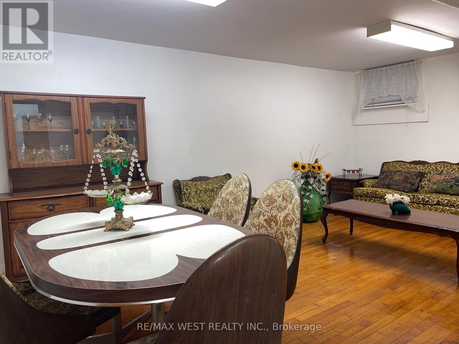 364 Roxton Road, Toronto, Ontario  M6G 3R2 - Photo 22 - C13010176