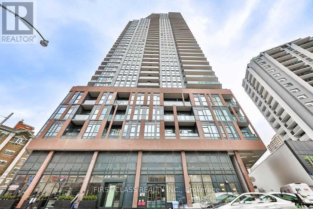 2011 - 159 Wellesley Street E, Toronto, Ontario  M4Y 0H5 - Photo 2 - C13010210